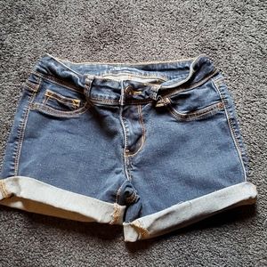 Jean short shorts